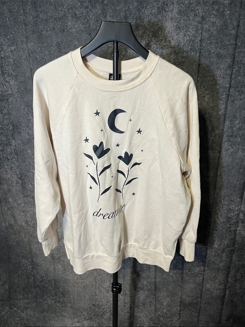 PacSun Cream Graphic 'Dreamer' Crewneck Sweatshirt